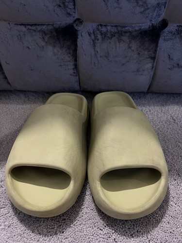 cursori yeezy taglia 6