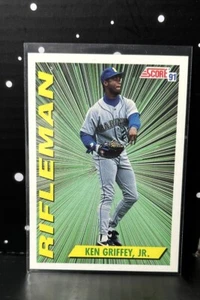 1991 Score - #697 Ken Griffey Jr - Picture 1 of 2