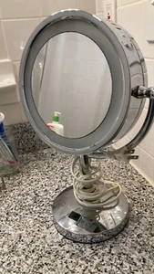 Lighted Desktop Mirror Led, Magnifying Cosmetic Light Mirror - Picture 1 of 8