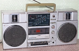 SANYO Sanyo M9815K Vintage Boombox Stereo Working - Cassette Doesn't Play (Belt) - Picture 1 of 9