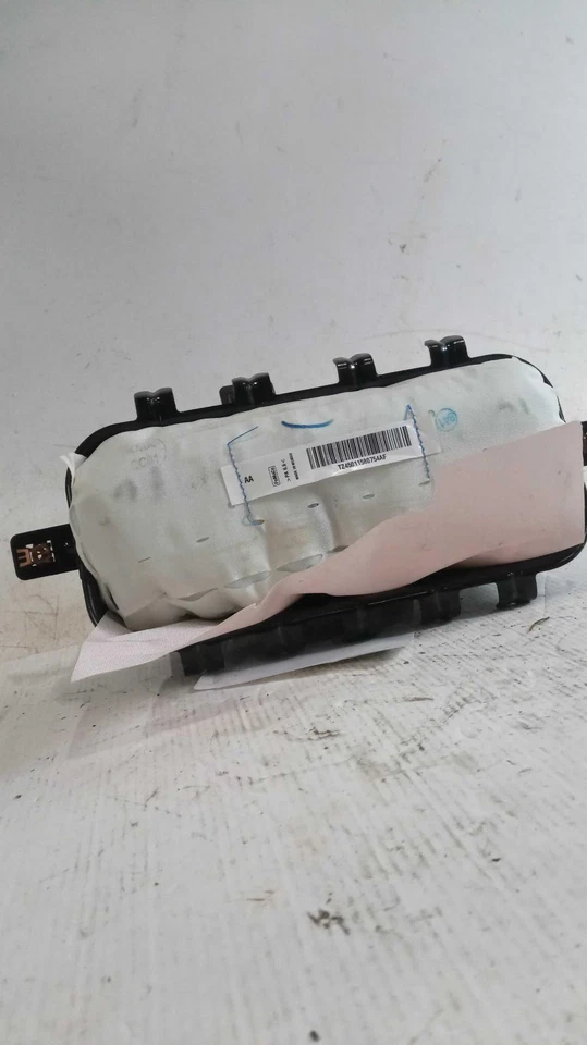 2021 Ford Explorer Right Instrument Panel Air Bag 685894 - Used, 106k Miles - Image 1 of 4