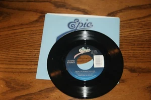 WAYLON & WILLIE VINYL 45 TRYIN' TO OUTRUN THE WIND NEW UNPLAYED - Picture 1 of 2