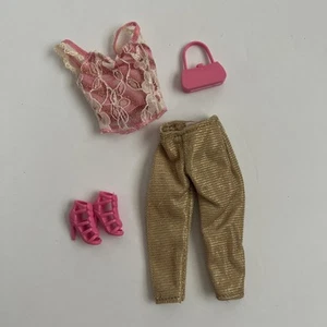 Lotto vestiti bambola moda 11,5" - Foto 1 di 1