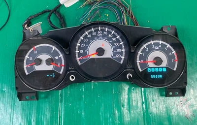 Cuadro de instrumentos velocímetro Chrysler 200 2011-2014 56 k millas P56046514AH Foto 1 de 3