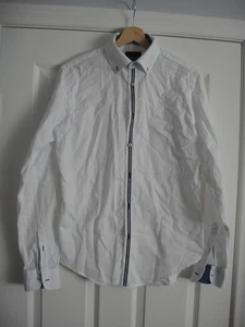 Camisa con botones ZARA para hombre talla mediana manga larga color blanco calce ajustado - Imagen 1 de 7