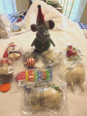 LOTE DE 8 ADORNOS DE FIELTRO DE GRANERO DE CERÁMICA/ST JUDE Y RATÓN DE NAVIDAD NUEVO CON ETIQUETAS Foto 1 de 4