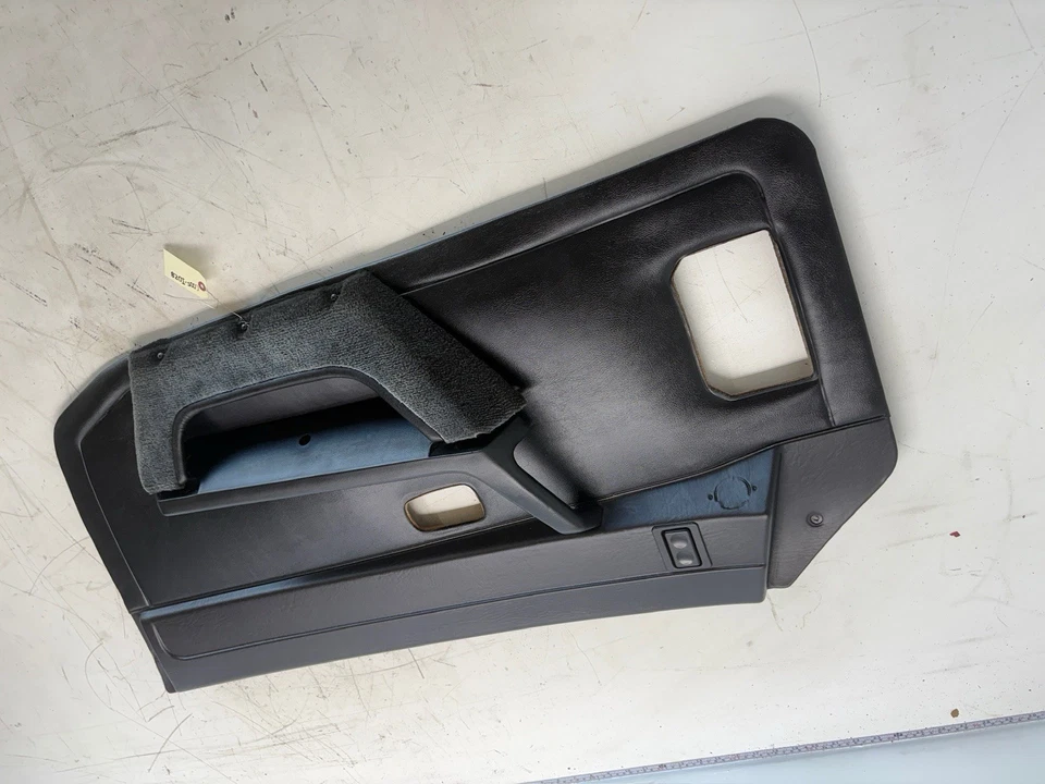 Porsche 944 1984 panel de puerta lateral para pasajeros Foto 1 de 4