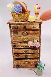 Maßstab 1:12 Puppenhaus Miniatur Vintage Aufbewahrungsschrank Unvollendet Möbel - Picture 1 of 5