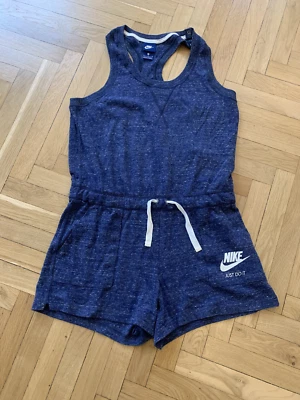 NIKE stretch Jumpsuit & Overall Gr.M Blau mit kurzen Bein Training Fitness wNEU - Bild 1 von 4