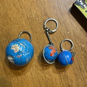 Vintage Cool Miniature Lot Of 3 Blue Metal Globe Earth Keyring Keychain 1 Spins - Picture 1 of 6