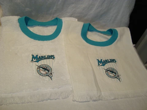 Florida Marlins MLB Baseball Handmade/Tea Towel Children's/Baby Bib NEW Cover