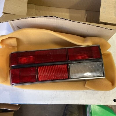 奥迪 5000 尾灯左驾驶员侧 1978 - 1979 年全新原始设备制造商 Hella 431945217B — 第 1/4 张图片