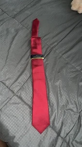 Club Room Neck Tie 3.5" Wide 61" Long Red 100% Silk Striped Embroider Textured - Picture 1 of 5