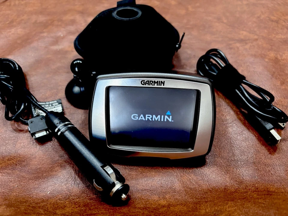 Garmin Streetpilot C550 GPS.  Cig. Charger, USB, Mount.  BUNDLE  - Image 1 of 1