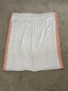 Sciarpa bicolore nappe 72 x 29 bianco pesca inverno autunno C67 - Foto 1 di 6