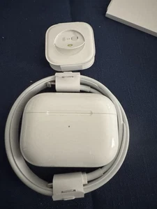Authentique étui de charge Apple Airpods Pro A2190 (1ère génération) authentique avec boîte - Photo 1 sur 9