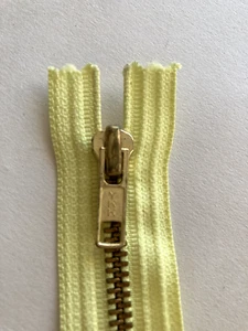 4" Short Yellow Closed Ended Zips Metal Teeth Brass Coloured Metal Zipper Pull - Picture 1 of 8