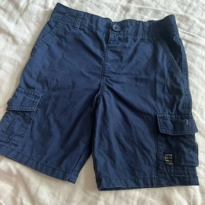 Pantalones cortos cargo azul marino para niños • Talla 6 • Algodón • Perfecto para la escuela Foto 1 de 4
