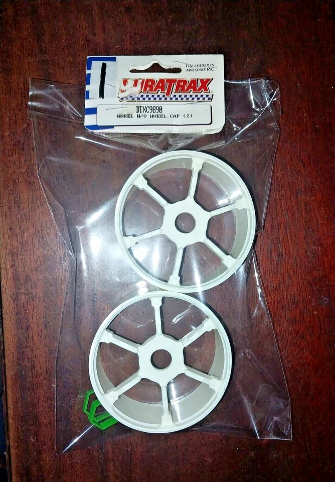 Duratrax RC DTXC9890 Wheel W/O Wheel Cap - Image 1 of 4