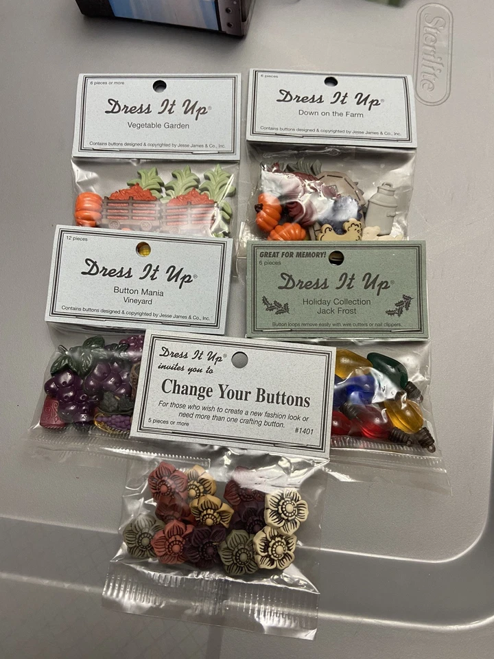 Jesse James Dress It Up Botones Lote de 5 Nuevos Paquetes Artesanía Navidad Otoño++ Foto 1 de 4