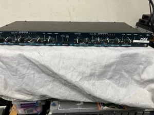 DBX 166A Compressor/Limiter - Picture 1 of 6