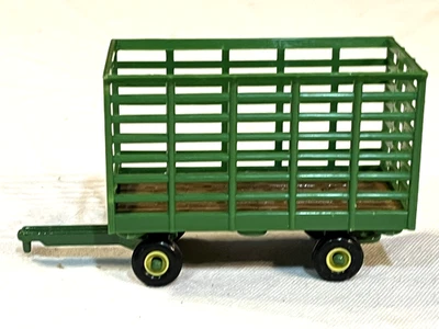 Ertl 1:64 John Deere Diecast Granja Implemento Heno Kicker Wagon. Foto 1 de 4