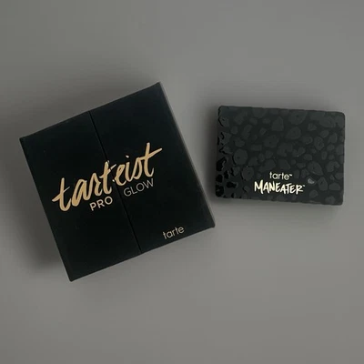 Tarte Tarteist PRO GLOW Highlight & Contour Palette 4.7 g With Bonus Eye Pallet - Image 1 of 4