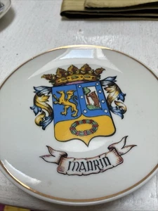 Vintage & Collectible Madrid Souvenir Coat of Arms 4.75” Miniature Plate - Picture 1 of 3