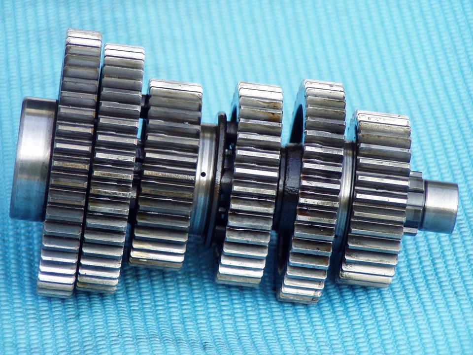 Contraeje y engranajes de transmisión 69-76 Honda CB750 K0 a través de K5 y 1976 K Foto 1 de 4