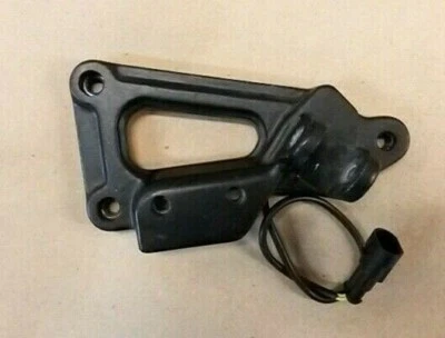 Soporte estribo derecho Ducati 900 Supersport 91-98 con interruptor de luz de freno Foto 1 de 3