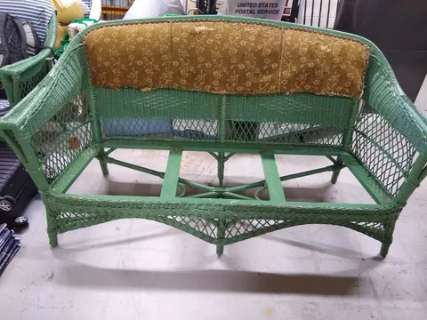 Heywood-Wakefield, 1920s RARE 3pc. Seating Suite incl. original drop-in cushions Cover