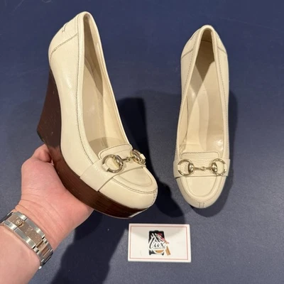 Мокасины Gucci Horsebit на танкетке размер 6,5 кремовые бежевые кожа деревянная платформа - Изображение 1 из 4