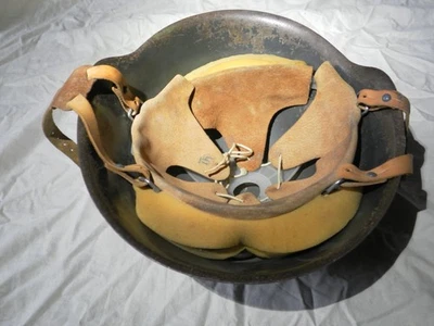 NVA Stahlhelm DDR Armee Gebraucht Komplett - Bild 1 von 4