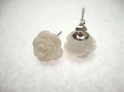 BRINCOS POSTES ROSAS BRANCAS CORAL BAMBU MAR PACÍFICO ESCULPIDO PRATA 925 SÓLIDO 12 MM - Imagem 1 de 2