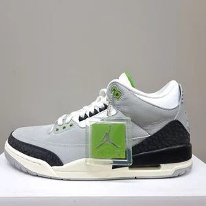 NIKE AIR JORDAN 3 RETRO ""CLOROFILLA"" (136064 006) - Foto 1 di 12