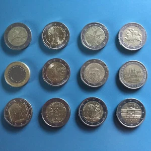 LOTTO SPLENDENTI MONETE 2 EURO COMMEMORATIVE COINS 2 EURO COIN RARE - Foto 1 di 7