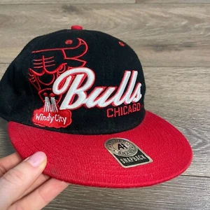 Chicago Bulls Logo Men's Black Cap Windy City Adjustable Sports Hat Snap Back - Picture 1 of 8