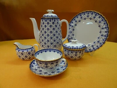 SPODE Fleur de Lys blau Y.8008 Teile zur Auswahl Teller Tasse Kanne Zuckerdose - Bild 1 von 4