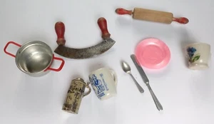 Zubehör für Kaufladen /Puppenstube (50 -70er Jahre) - Bild 1 von 4