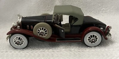 Signature Brand 1930 Packard From National Motor Museum Mint - Image 1 of 4