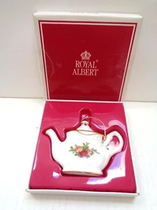 VINTAGE ROYAL ALBERT OLD COUNTRY ROSES PATTERN CHRISTMAS ORNAMENT TEA POT NOS - Picture 1 of 5