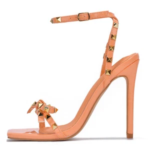 Cape Robbin Mujer Tacones Altos Stiletto Dorado Tachonado Puntera Cuadrada Correa para el Tobillo Naranja - Imagen 1 de 5