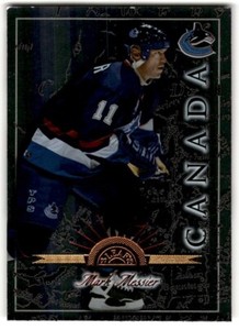 1997-98 Leaf International Mark Messier #9 Vancouver Canucks