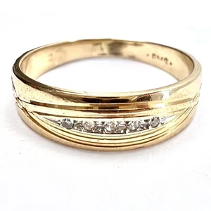 14K Solid Yellow Gold Mens Wedding Band With Diamonds Signed Size 9, 3.4 Grams - Picture 1 of 12