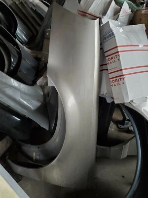 2000 2001 02 2003 2004 2005 CADILLAC DEVILLE ЛЕВЫЙ ВОДИТЕЛЬ КРЫЛО - Изображение 1 из 2