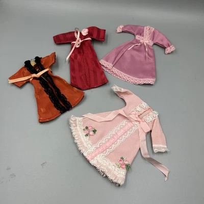 Vintage Dolls House 1:12 Handmade Ladies Clothing for display - Image 1 of 4
