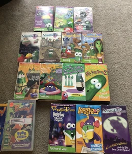 Lot of 15 VeggieTales VHS 3 2 1 Penguins LarryBoy Snoodle's Tale Silly Song - Picture 1 of 6