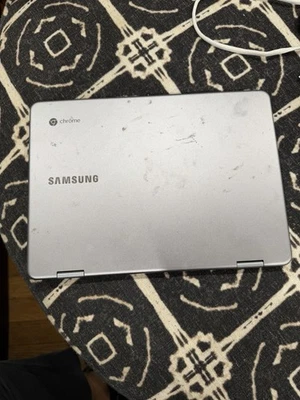 Samsung Chromebook 12 Plus V2 XE520QAB K04US Glossy LCD Touch Screen Not Charger - Image 1 of 4