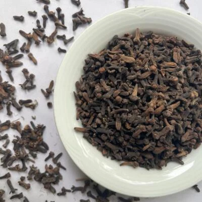 Clavo de Ceilán puro natural orgánico secado al sol clavo entero especias de alta calidad Foto 1 de 4