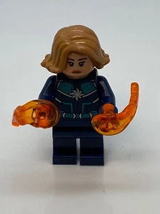 Lego Super Heroes Captain Marvel 'Vers' Kree Starforce Uniform With Power Blasts - Picture 1 of 1